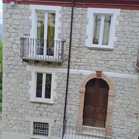Guesthouse Affittacamere Padre Pio Morcone Centro Екстериор снимка